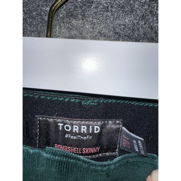 Torrid Bombshell Skinny Corduroy Pants - Emerald Green - Size 20T - Plus Size - Picture 3 of 7
